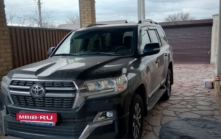 Toyota Land Cruiser 200, 2018 год, 6 500 000 рублей, 2 фотография