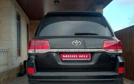 Toyota Land Cruiser 200, 2018 год, 6 500 000 рублей, 3 фотография