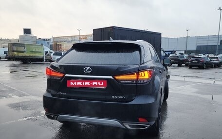 Lexus RX IV рестайлинг, 2020 год, 4 500 000 рублей, 5 фотография