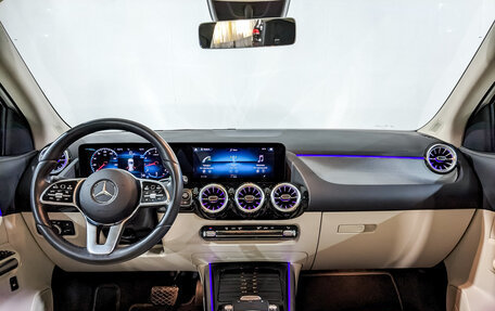 Mercedes-Benz GLA, 2021 год, 3 725 000 рублей, 14 фотография