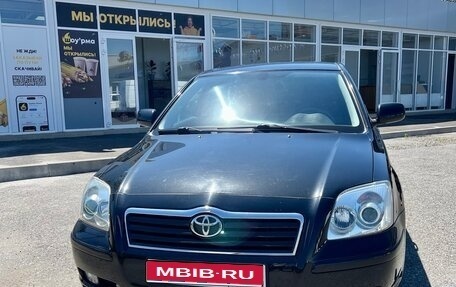 Toyota Avensis III рестайлинг, 2004 год, 850 000 рублей, 1 фотография