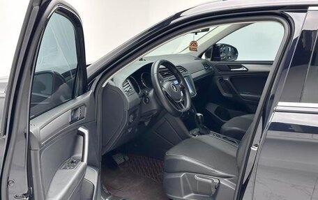 Volkswagen Tiguan II, 2021 год, 2 329 000 рублей, 10 фотография