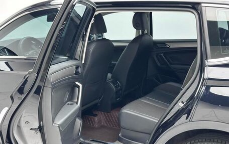 Volkswagen Tiguan II, 2021 год, 2 329 000 рублей, 14 фотография