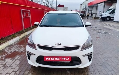 KIA Rio IV, 2019 год, 900 000 рублей, 2 фотография