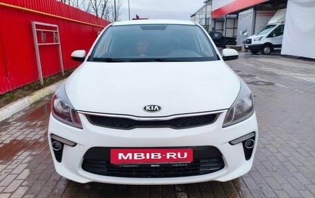 KIA Rio IV, 2019 год, 900 000 рублей, 3 фотография