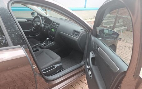 Volkswagen Jetta VI, 2016 год, 1 650 000 рублей, 2 фотография