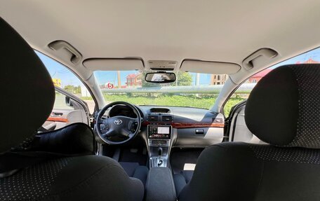 Toyota Avensis III рестайлинг, 2004 год, 850 000 рублей, 21 фотография