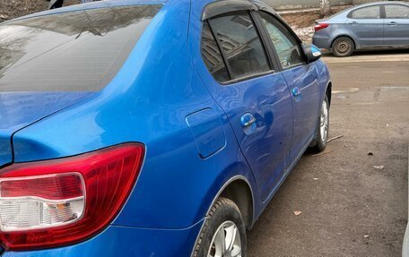 Renault Logan II, 2015 год, 880 000 рублей, 4 фотография