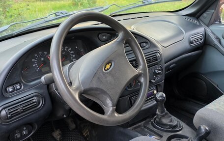 Chevrolet Niva I рестайлинг, 2003 год, 235 000 рублей, 6 фотография