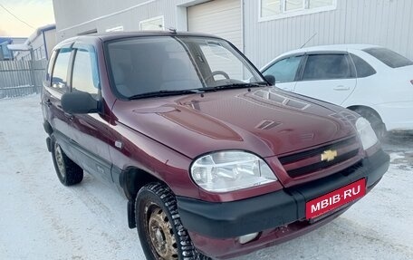 Chevrolet Niva I рестайлинг, 2004 год, 300 000 рублей, 2 фотография