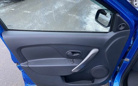 Renault Logan II, 2017 год, 663 000 рублей, 8 фотография