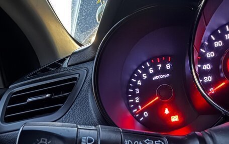 KIA Rio III рестайлинг, 2013 год, 880 000 рублей, 7 фотография