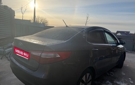 KIA Rio III рестайлинг, 2013 год, 880 000 рублей, 2 фотография