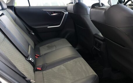 Toyota RAV4, 2025 год, 4 450 000 рублей, 16 фотография