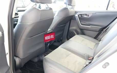 Toyota RAV4, 2025 год, 4 450 000 рублей, 15 фотография