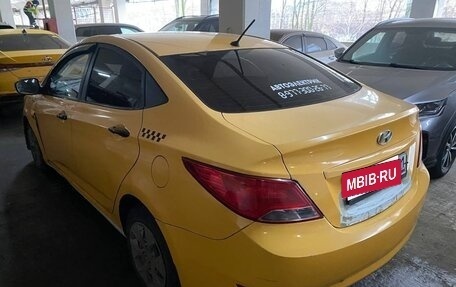 Hyundai Solaris II рестайлинг, 2015 год, 430 000 рублей, 4 фотография