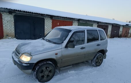 Chevrolet Niva I рестайлинг, 2003 год, 220 000 рублей, 1 фотография