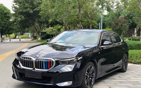 BMW 5 серия, 2024 год, 6 260 998 рублей, 3 фотография