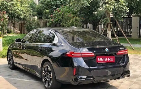 BMW 5 серия, 2024 год, 6 260 998 рублей, 4 фотография