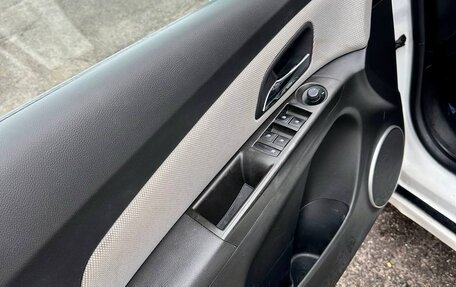 Chevrolet Cruze II, 2013 год, 749 999 рублей, 17 фотография