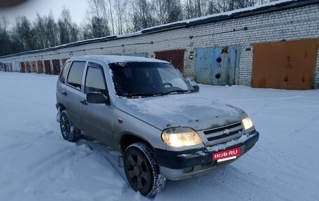 Chevrolet Niva I рестайлинг, 2003 год, 220 000 рублей, 2 фотография