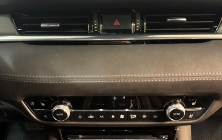 Mazda 6, 2019 год, 2 400 000 рублей, 21 фотография