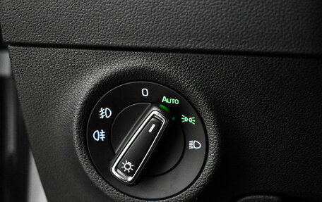 Skoda Karoq I, 2021 год, 2 415 000 рублей, 17 фотография