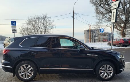 Volkswagen Touareg III, 2019 год, 5 000 000 рублей, 4 фотография