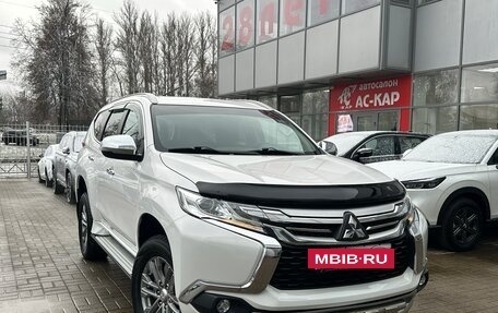 Mitsubishi Pajero Sport III рестайлинг, 2021 год, 3 400 000 рублей, 5 фотография