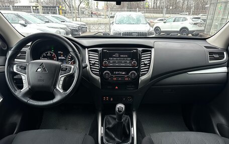 Mitsubishi Pajero Sport III рестайлинг, 2021 год, 3 400 000 рублей, 9 фотография