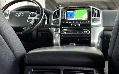 Toyota Land Cruiser 200, 2013 год, 3 150 000 рублей, 9 фотография