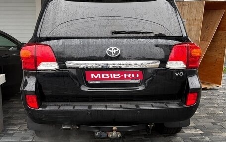 Toyota Land Cruiser 200, 2013 год, 3 150 000 рублей, 2 фотография