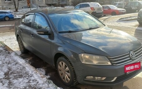 Volkswagen Passat B7, 2011 год, 850 000 рублей, 4 фотография