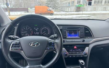 Hyundai Elantra VI рестайлинг, 2018 год, 1 700 000 рублей, 7 фотография
