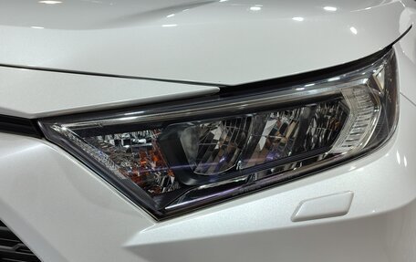 Toyota RAV4, 2021 год, 3 800 000 рублей, 9 фотография