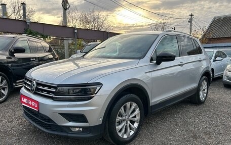 Volkswagen Tiguan II, 2018 год, 1 900 000 рублей, 1 фотография