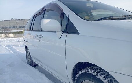 Nissan Prairie III, 2000 год, 550 000 рублей, 6 фотография