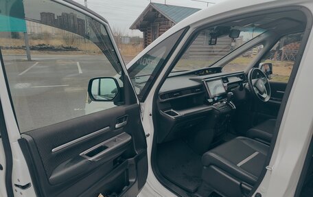 Honda Stepwgn IV, 2017 год, 2 440 000 рублей, 11 фотография