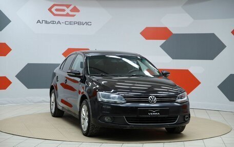 Volkswagen Jetta VI, 2013 год, 930 000 рублей, 3 фотография