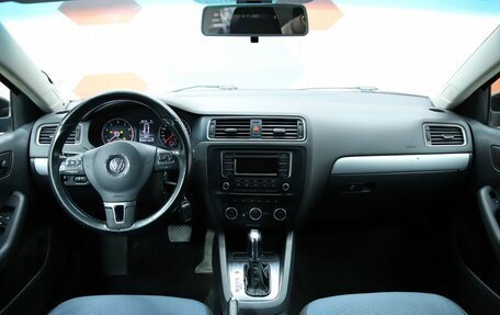 Volkswagen Jetta VI, 2013 год, 930 000 рублей, 14 фотография