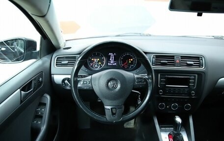 Volkswagen Jetta VI, 2013 год, 930 000 рублей, 12 фотография