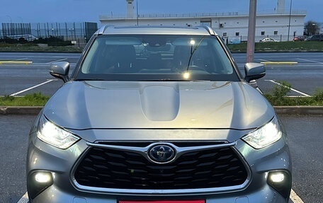 Toyota Highlander, 2021 год, 6 100 000 рублей, 1 фотография