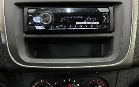 Renault Sandero II рестайлинг, 2018 год, 759 999 рублей, 15 фотография