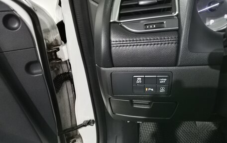 Mazda 6, 2017 год, 2 080 000 рублей, 14 фотография