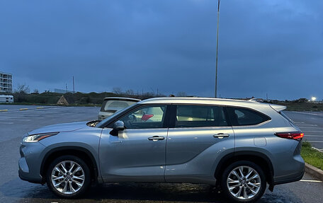 Toyota Highlander, 2021 год, 6 100 000 рублей, 2 фотография