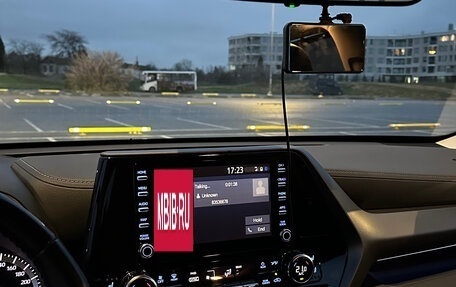 Toyota Highlander, 2021 год, 6 100 000 рублей, 7 фотография