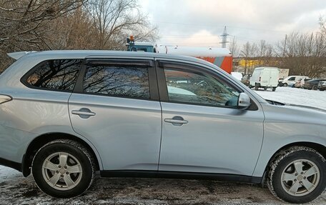 Mitsubishi Outlander III рестайлинг 3, 2013 год, 1 199 999 рублей, 4 фотография