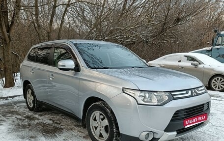 Mitsubishi Outlander III рестайлинг 3, 2013 год, 1 199 999 рублей, 3 фотография