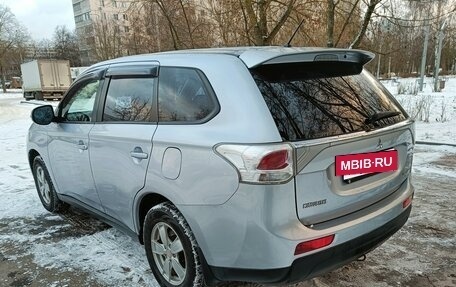 Mitsubishi Outlander III рестайлинг 3, 2013 год, 1 199 999 рублей, 7 фотография