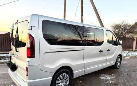 Opel Vivaro B, 2018 год, 2 550 000 рублей, 3 фотография